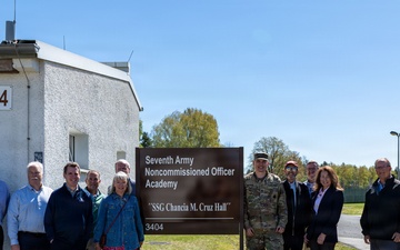 SCU and USO visit NCOA