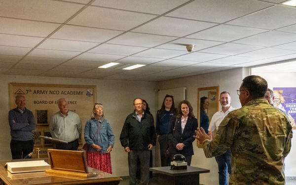 SCU and USO visit NCOA