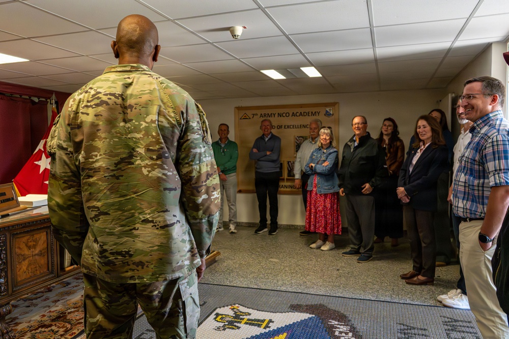 SCU and USO visit NCOA