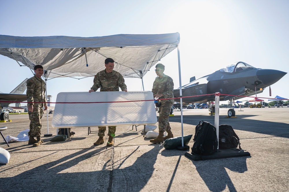 Service members prepare for crowds at Great Texas Airshow '26