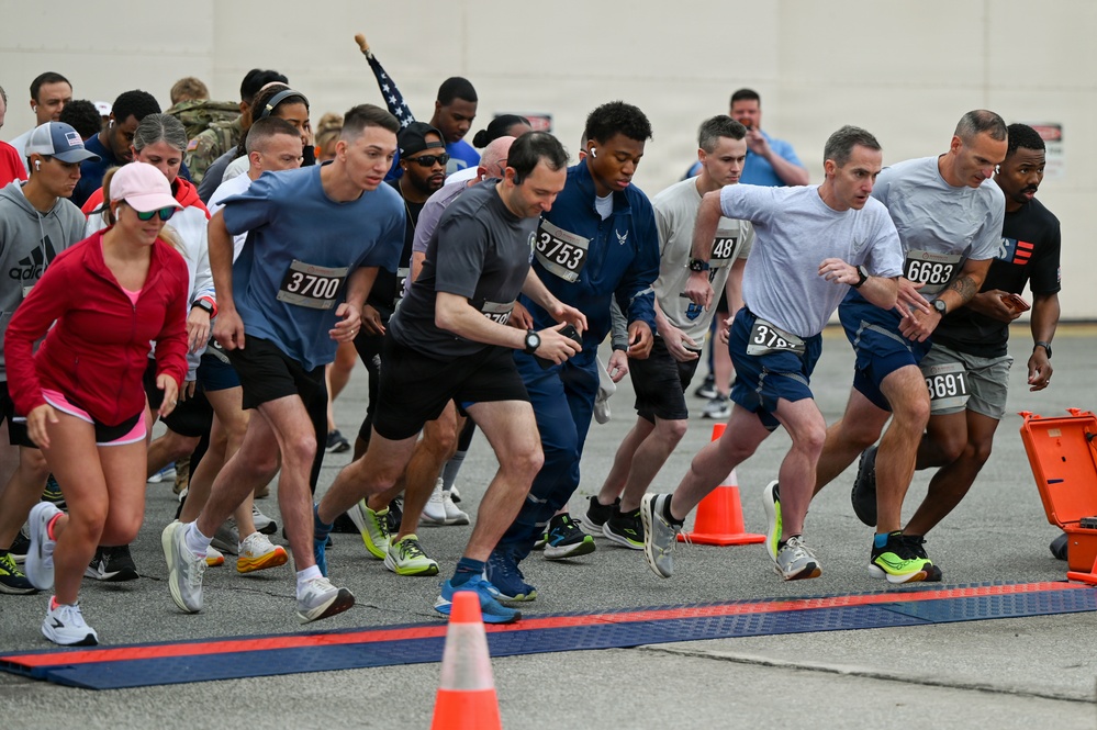 94th Airlift Wing hosts 5k and health fair