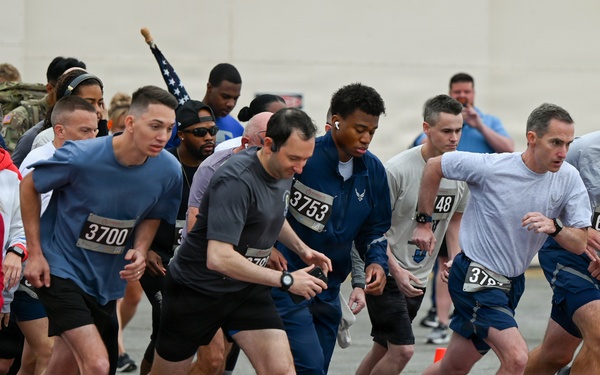 94th Airlift Wing hosts 5k and health fair