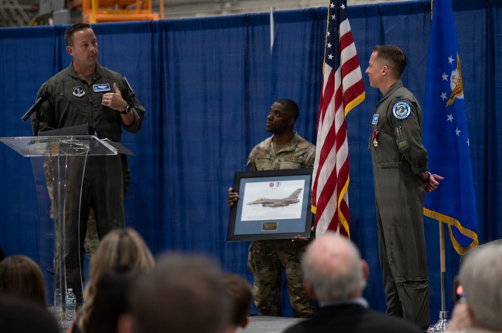 Deputy wing commander Col. Stoner retires