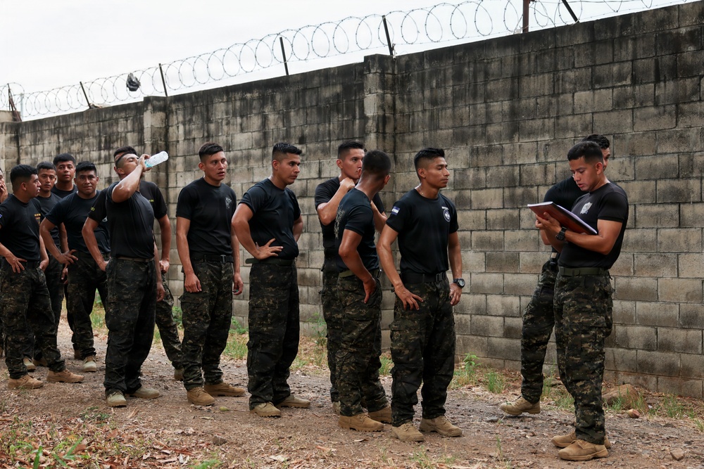 U.S. Marines, Salvadoran marines participate in special operations forces screener with Salvadoran marines during CENTAM Guardian 2026