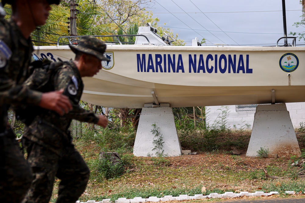 U.S. Marines, Salvadoran marines participate in special operations forces screener with Salvadoran marines during CENTAM Guardian 2026