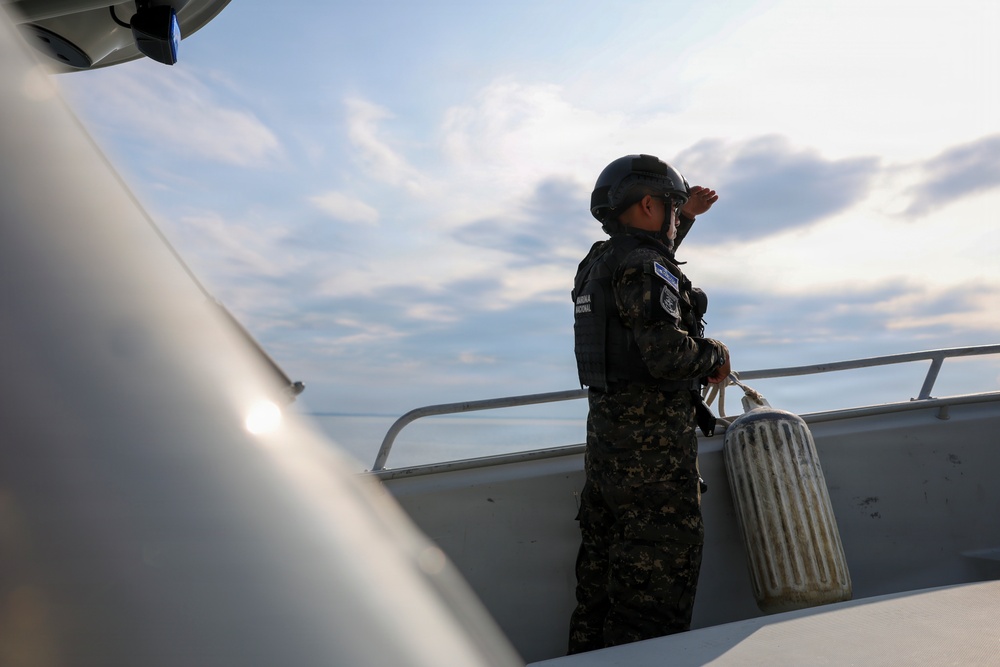 U.S. Marines, Salvadoran marines conduct deep-water assessment during CENTAM Guardian 2026
