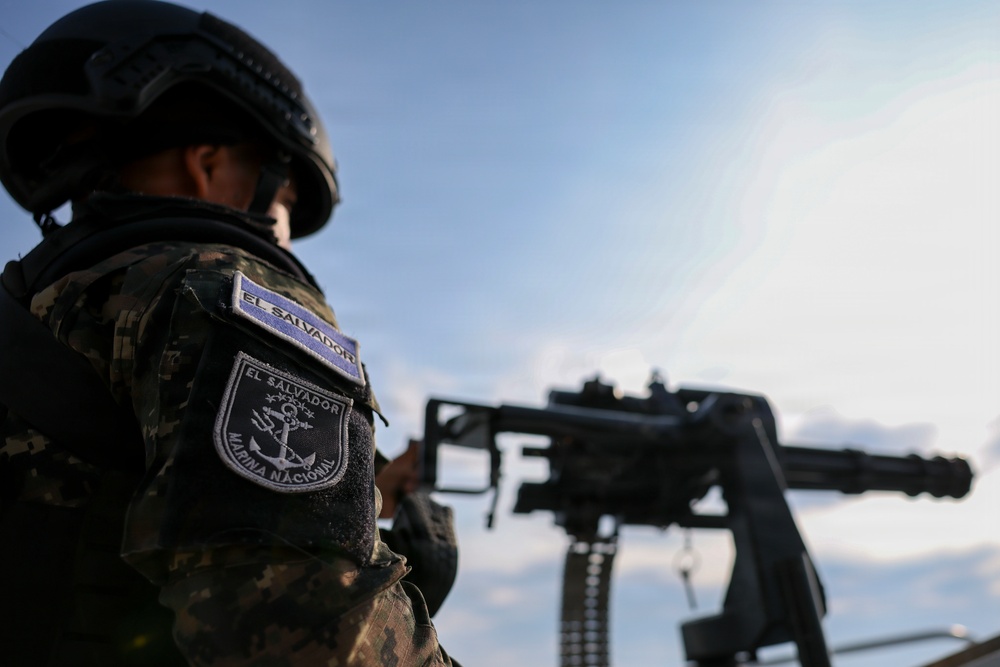 U.S. Marines, Salvadoran marines conduct deep-water assessment during CENTAM Guardian 2026