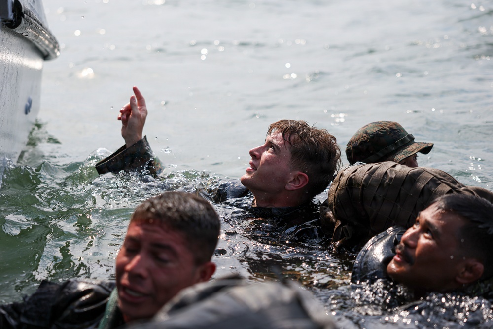 U.S. Marines, Salvadoran marines conduct deep-water assessment during CENTAM Guardian 2026