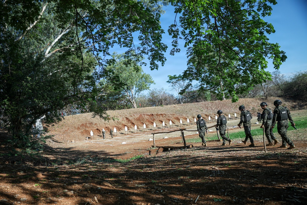 U.S. Marines, Salvadoran marines conduct marksmanship training during CENTAM Guardian 2026