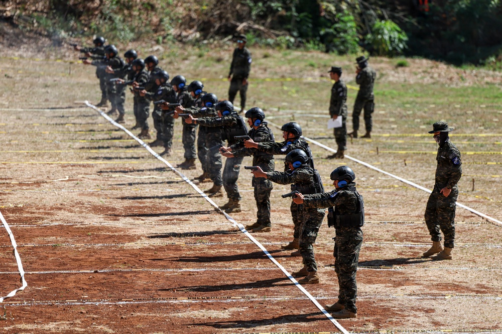 U.S. Marines, Salvadoran marines conduct marksmanship training during CENTAM Guardian 2026