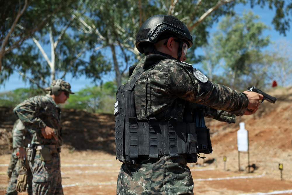 U.S. Marines, Salvadoran marines conduct marksmanship training during CENTAM Guardian 2026