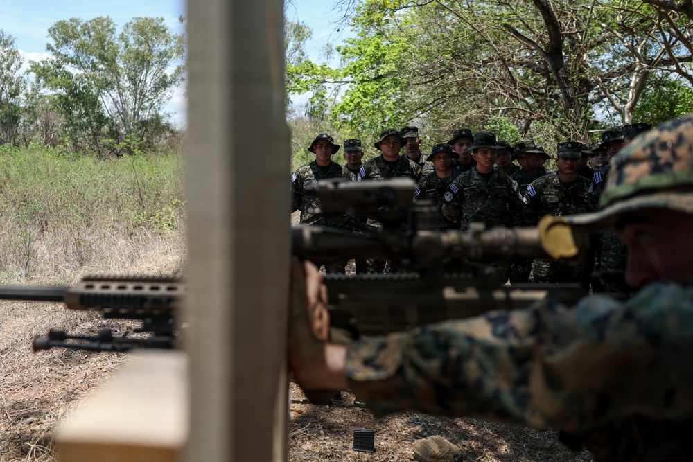 U.S. Marines, Salvadoran marines conduct marksmanship training during CENTAM Guardian 2026