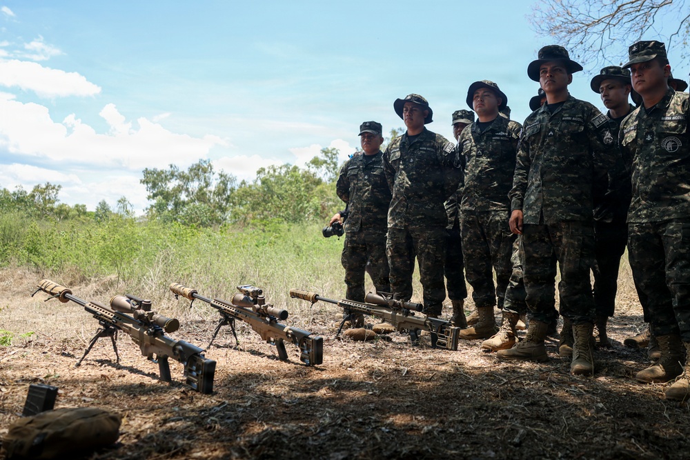 U.S. Marines, Salvadoran marines conduct marksmanship training during CENTAM Guardian 2026