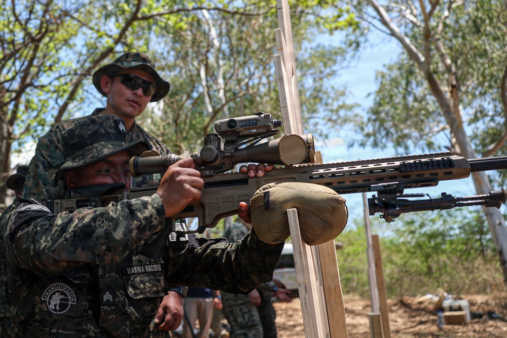 U.S. Marines, Salvadoran marines conduct marksmanship training during CENTAM Guardian 2026