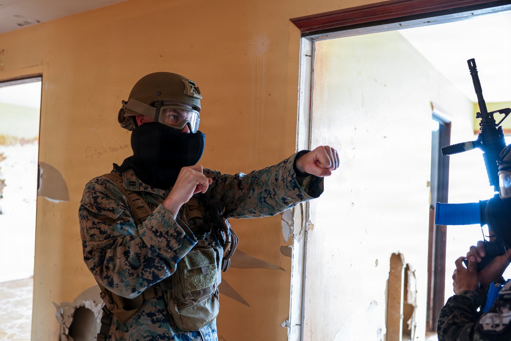U.S. Marines, Salvadoran marines conduct close-quarters battle training during CENTAM Guardian 2026