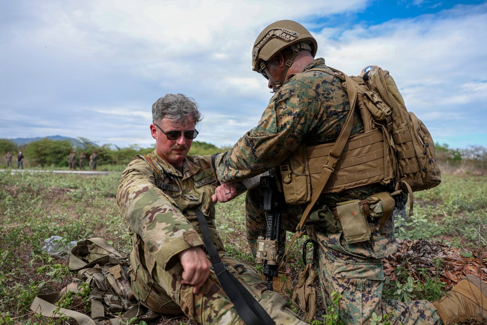 U.S. Marines, Salvadoran marines conduct personnel recovery training during CENTAM Guardian 2026