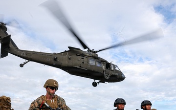 U.S. Marines, Salvadoran marines conduct personnel recovery training during CENTAM Guardian 2026