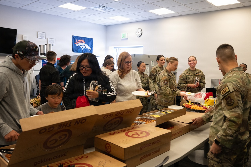 302d Airlift Wing Hosts Deployed Spouses Breakfast Social