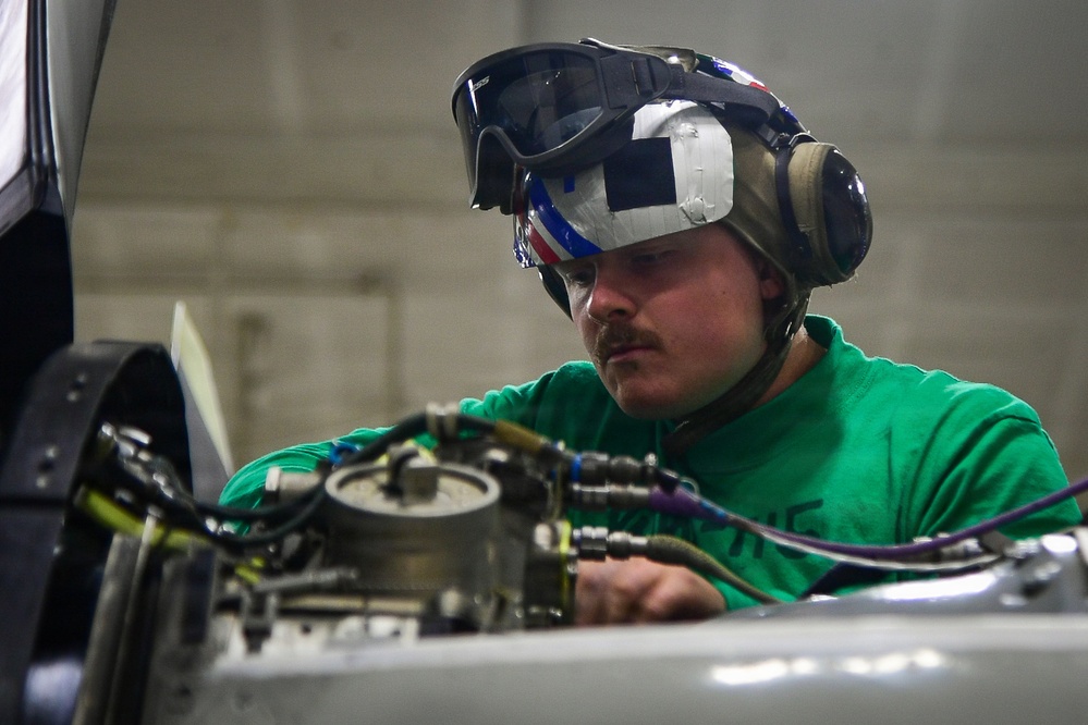USS Theodore Roosevelt Maintenance