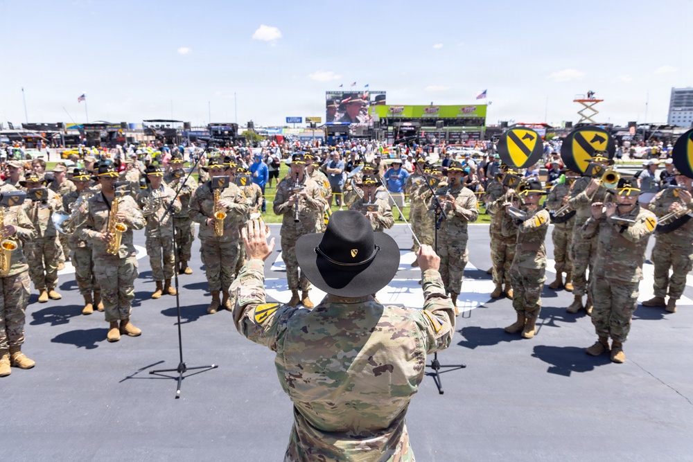 III Corps and 1st Cavalry Division support Wurth 400 race weekend