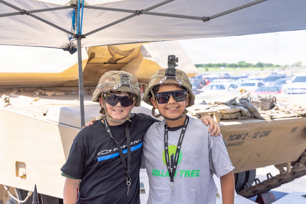 III Corps and 1st Cavalry Division support Wurth 400 race weekend