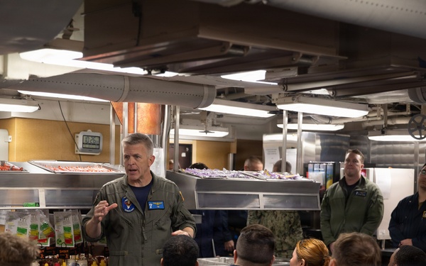 C7F Visits USS Howard (DDG 83)