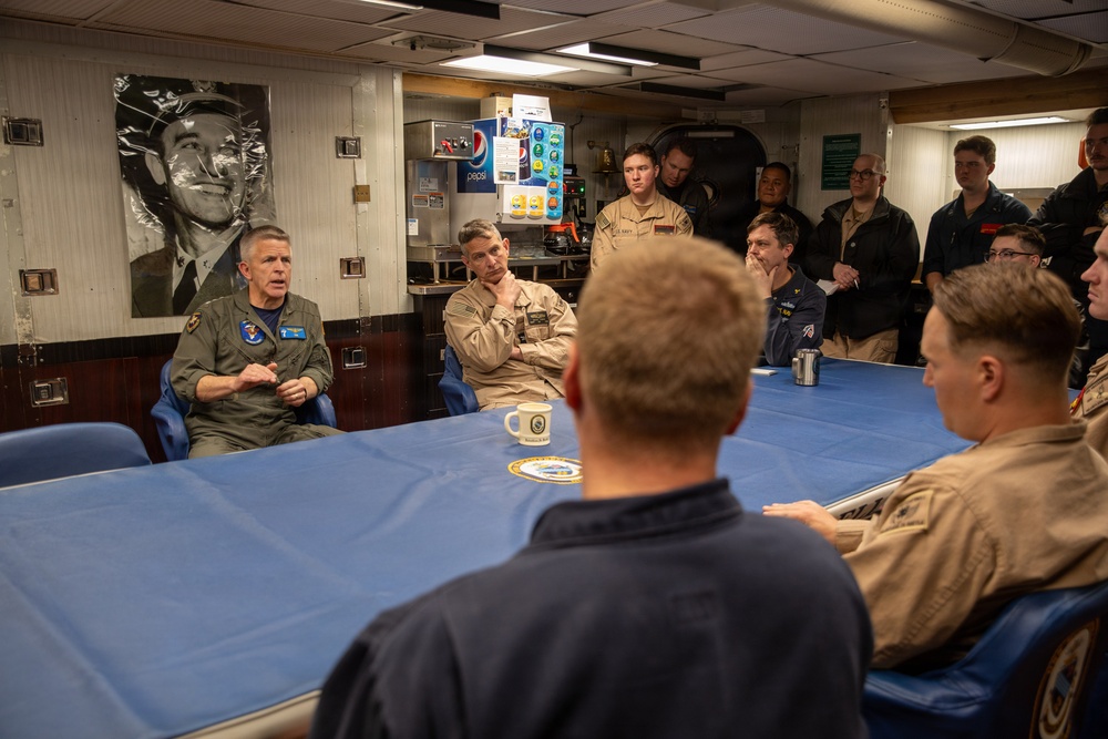 C7F Visits USS McCampbell (DDG 85)