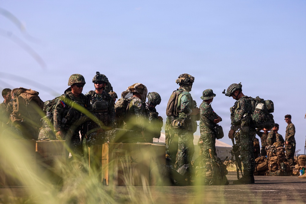 Balikatan 2026: 3rd LCT insert into Batanes island chain for MKTSO-N