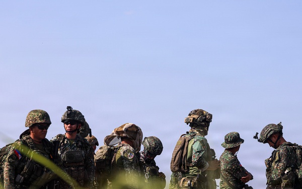 Balikatan 2026: 3rd LCT insert into Batanes island chain for MKTSO-N