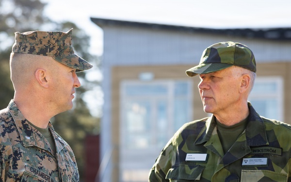 U.S. Marine Corps leaders meet Swedish Armed Forces officials during training exercise