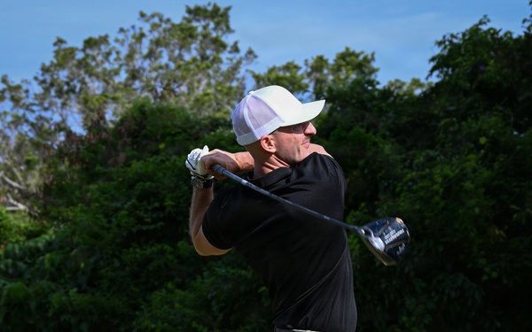3rd Marine Logistics Group Holds Golf Event during a Commanders' Conference