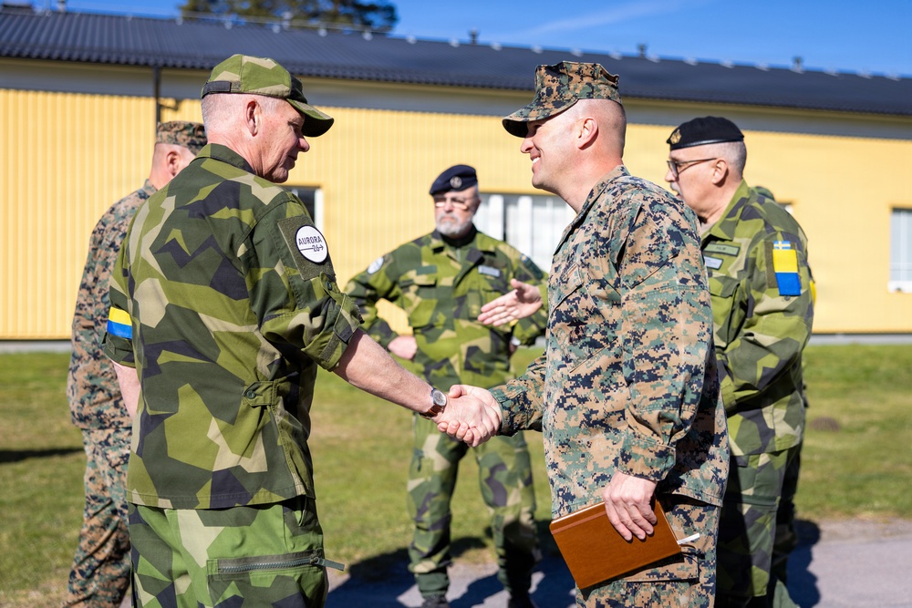 U.S. Marine Corps leaders meet Swedish Armed Forces officials during training exercise