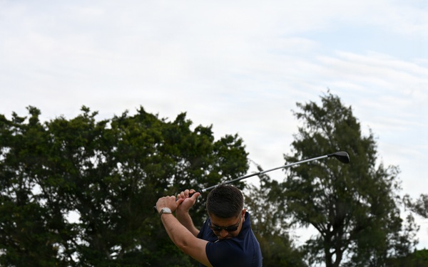 3rd Marine Logistics Group Holds Golf Event during a Commanders' Conference