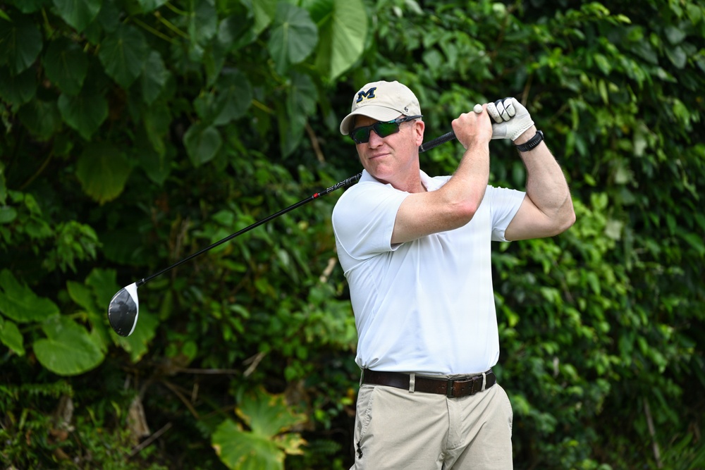 3rd Marine Logistics Group Holds Golf Event during a Commanders' Conference