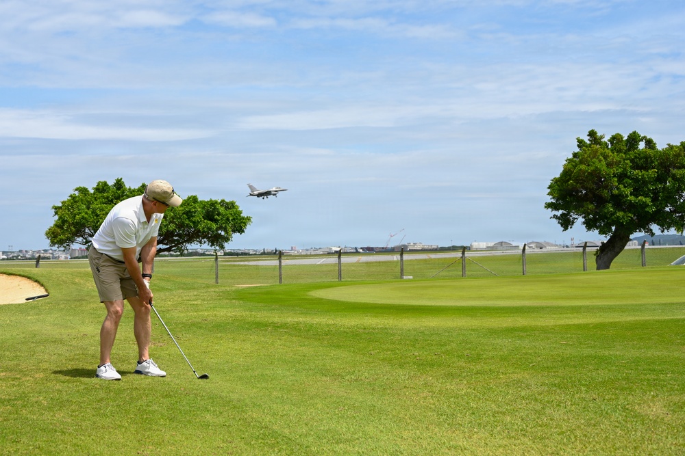 3rd Marine Logistics Group Holds Golf Event during a Commanders' Conference