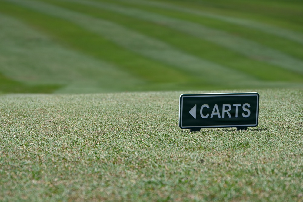 3rd Marine Logistics Group Holds Golf Event during a Commanders' Conference