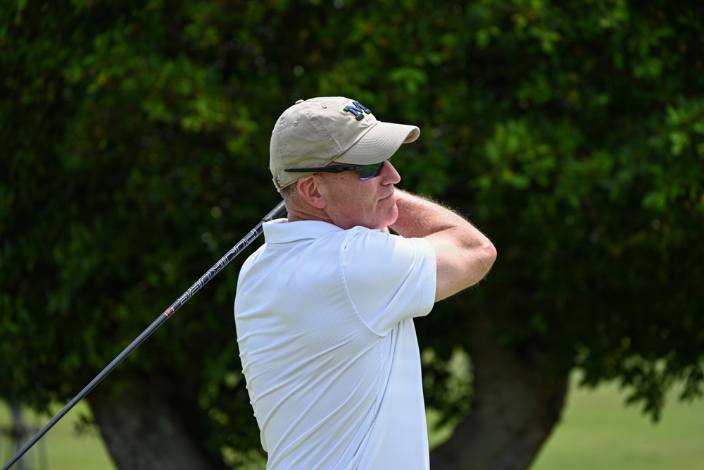 3rd Marine Logistics Group Holds Golf Event during a Commanders' Conference