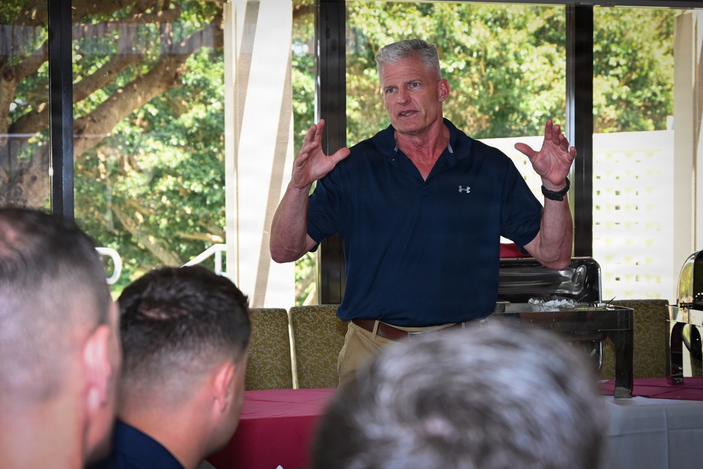 3rd Marine Logistics Group Holds Golf Event during a Commanders' Conference