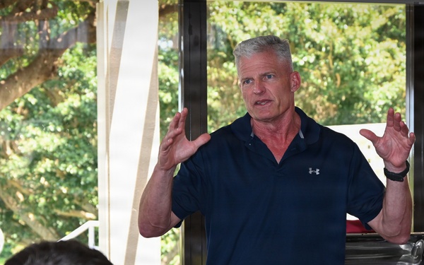 3rd Marine Logistics Group Holds Golf Event during a Commanders' Conference
