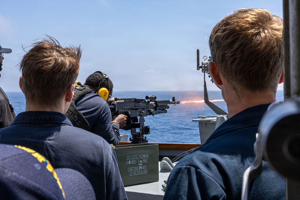 USS Mustin conducts a live-fire exercise