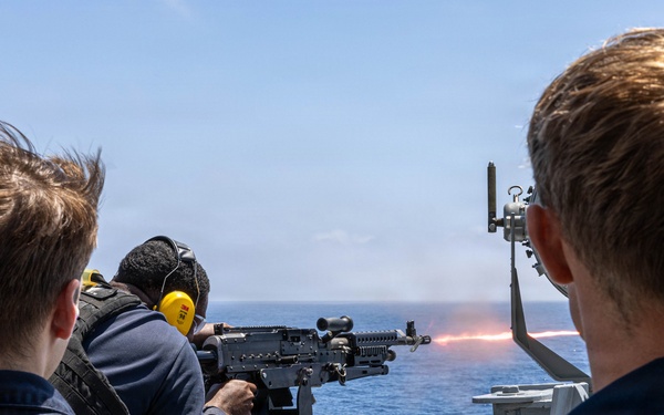 USS Mustin conducts a live-fire exercise