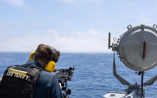 USS Mustin conducts a live-fire exercise