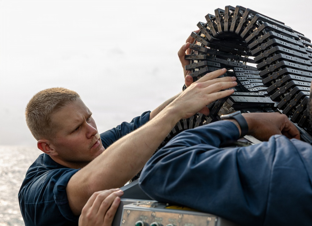USS Mustin conducts a live-fire exercise with a Mk 38 Mod 4 machine gun