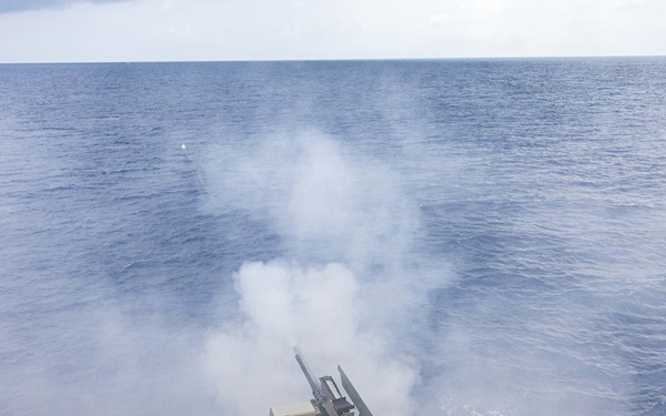 USS Mustin conducts a live-fire exercise with a Mk 38 Mod 4 machine gun