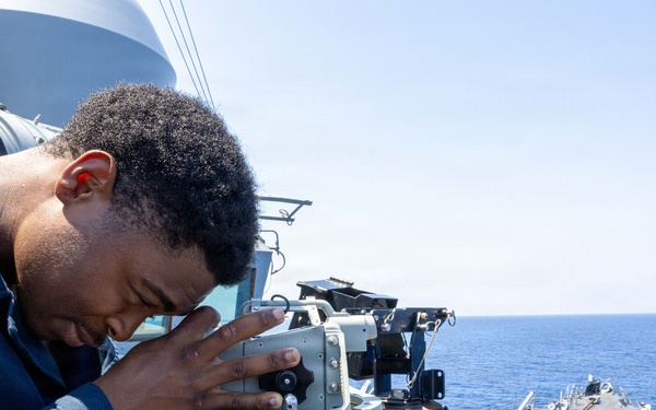 USS Mustin conducts bridge operations