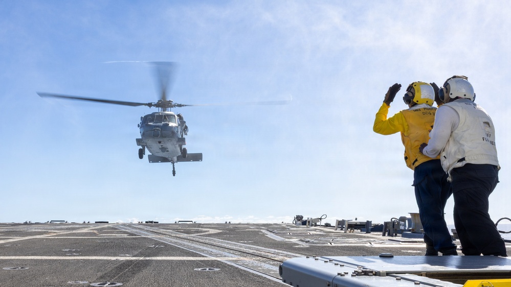 USS Mustin conducts flight operations
