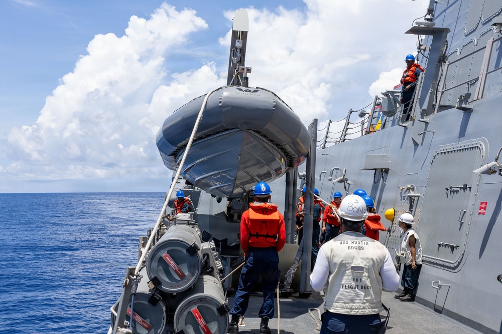 USS Mustin conducts boat operations