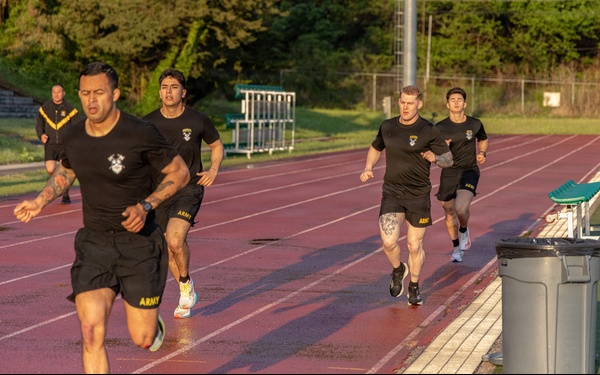 Soldiers Tackle AFT During Best Squad Competition