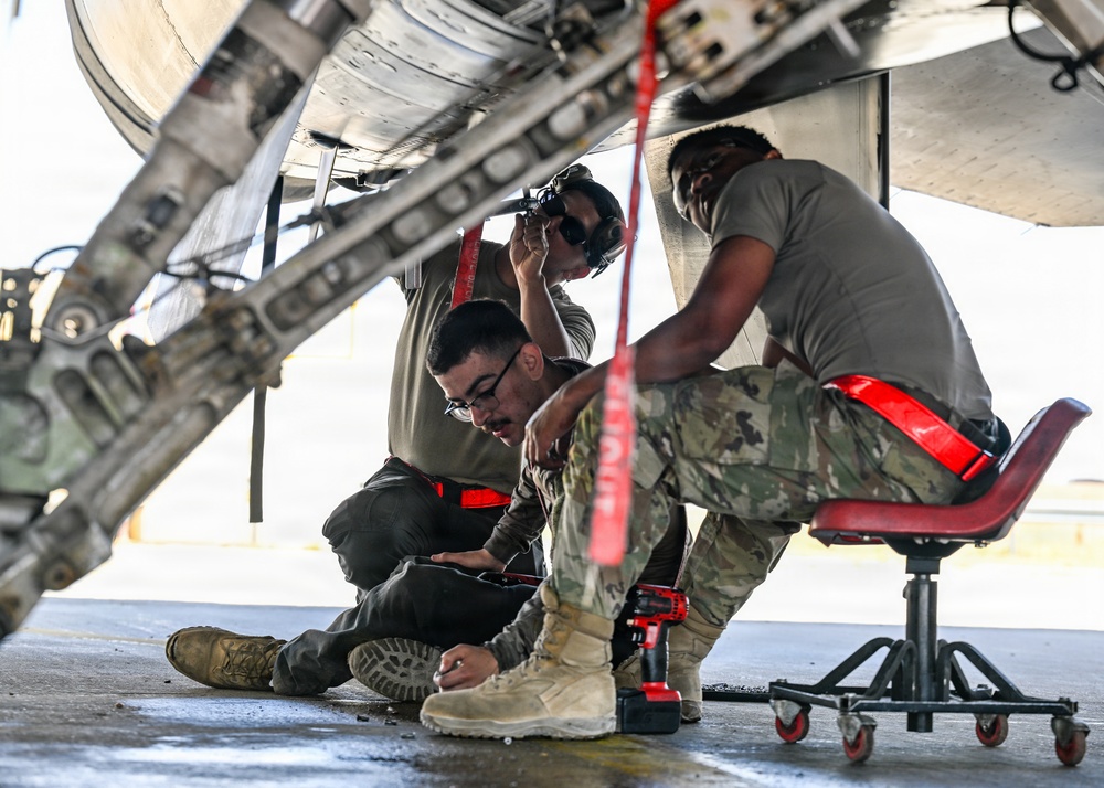 Fixing a F-16 Fighting Falcon