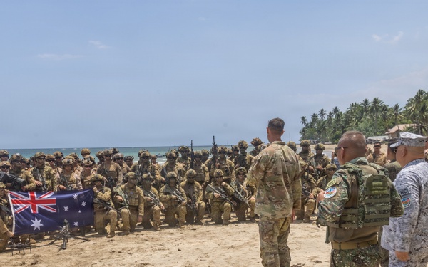 Armed Forces of the Philippines, U.S., Australia, and New Zealand conduct a Counter Landing Live-fire Event